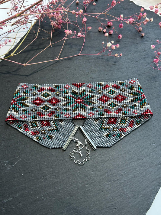 Unique handmade beaded choker necklace with green star and red details. Boho ethnic statement choker, perfect for festival, party, or everyday bohemian style  image 2