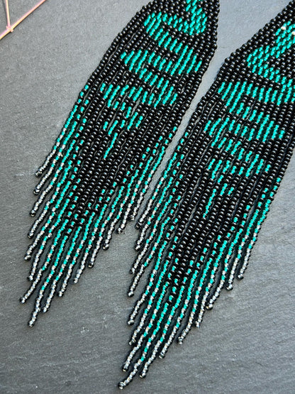 Handmade long beaded earrings with green snake design in boho style. Unique statement jewelry with fringe, perfect gift and standout accessory for any look image 5